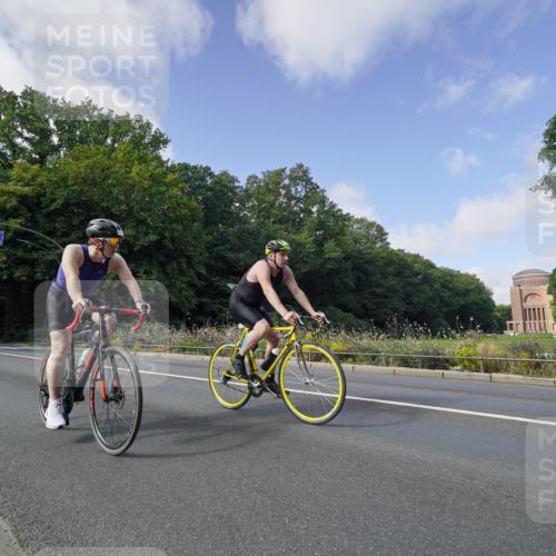 14.09.2025 - Stadtparktriathlon Michael Burmester http://msf.ph/oto/8892316 14.09.2025 11:04:09 Radfahren 655, 755, 778, 818, 911, 914 meine-sportfotos.de
