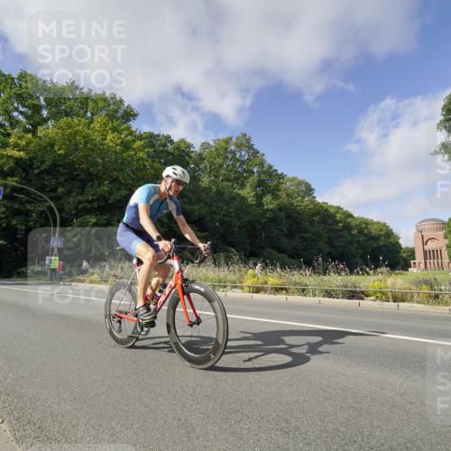 14.09.2025 - Stadtparktriathlon Michael Burmester http://msf.ph/oto/8892449 14.09.2025 11:09:00 Radfahren 787, 808, 843, 875, 876 meine-sportfotos.de