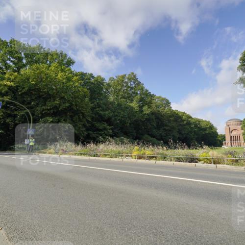 14.09.2025 - Stadtparktriathlon Michael Burmester http://msf.ph/oto/8892455 14.09.2025 11:09:31 Radfahren 729, 736, 780, 815, 851, 900 meine-sportfotos.de