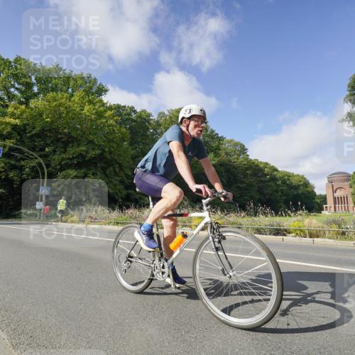 14.09.2025 - Stadtparktriathlon Michael Burmester http://msf.ph/oto/8892481 14.09.2025 11:10:51 Radfahren 760, 761, 772, 786, 854, 890, 909, 916 meine-sportfotos.de