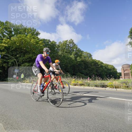 14.09.2025 - Stadtparktriathlon Michael Burmester http://msf.ph/oto/8892486 14.09.2025 11:10:57 Radfahren 760, 772, 786, 854, 890, 909 meine-sportfotos.de