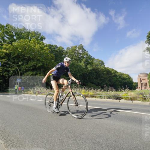 14.09.2025 - Stadtparktriathlon Michael Burmester http://msf.ph/oto/8892500 14.09.2025 11:11:57 Radfahren 754, 755, 765, 771, 778, 802, 826, 852, 919 meine-sportfotos.de