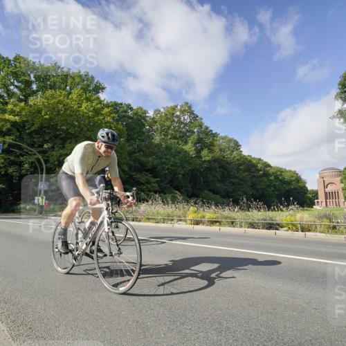 14.09.2025 - Stadtparktriathlon Michael Burmester http://msf.ph/oto/8892507 14.09.2025 11:12:05 Radfahren 755, 765, 771, 802, 852, 905, 919 meine-sportfotos.de