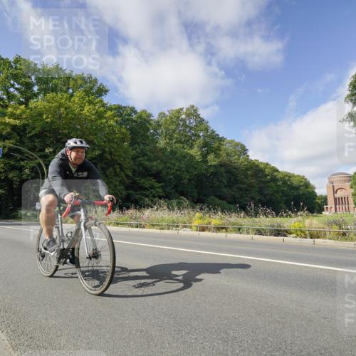 14.09.2025 - Stadtparktriathlon Michael Burmester http://msf.ph/oto/8892543 14.09.2025 11:13:27 Radfahren 776, 825, 828, 857, 889, 897, 917 meine-sportfotos.de