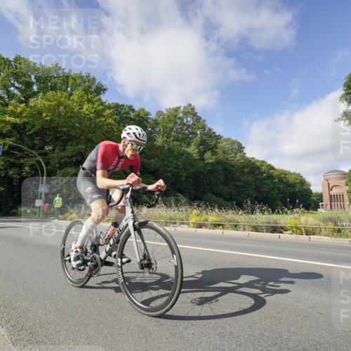 14.09.2025 - Stadtparktriathlon Michael Burmester http://msf.ph/oto/8892548 14.09.2025 11:13:46 Radfahren 855, 865, 874 meine-sportfotos.de