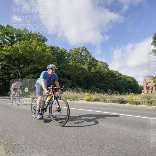 14.09.2025 - Stadtparktriathlon Michael Burmester http://msf.ph/oto/8892558 14.09.2025 11:14:15 Radfahren 744, 775, 796, 824, 847, 873, 1012 meine-sportfotos.de