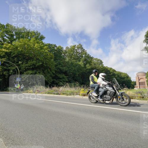 14.09.2025 - Stadtparktriathlon Michael Burmester http://msf.ph/oto/8892568 14.09.2025 11:14:50 Radfahren 820 meine-sportfotos.de