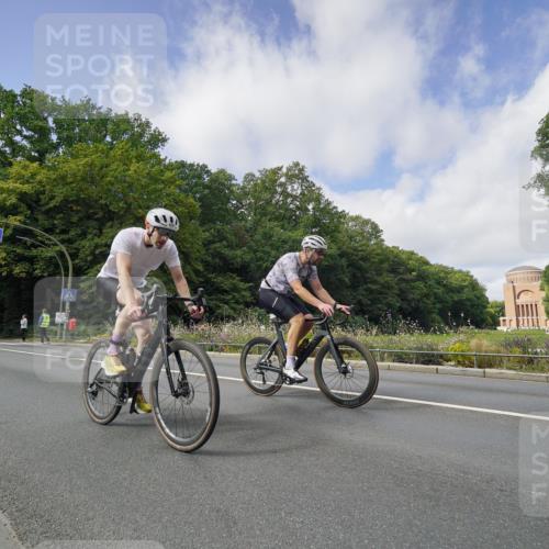14.09.2025 - Stadtparktriathlon Michael Burmester http://msf.ph/oto/8892604 14.09.2025 11:16:22 Radfahren 655, 808, 831, 851, 876, 895, 943, 968 meine-sportfotos.de