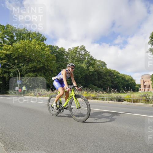 14.09.2025 - Stadtparktriathlon Michael Burmester http://msf.ph/oto/8892619 14.09.2025 11:17:07 Radfahren 843, 900, 950, 967, 987, 1000 meine-sportfotos.de