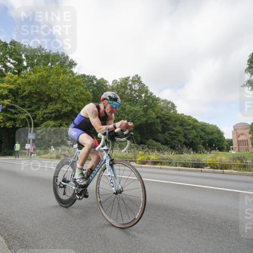 14.09.2025 - Stadtparktriathlon Michael Burmester http://msf.ph/oto/8892666 14.09.2025 11:19:27 Radfahren 846, 890, 905, 916, 942 meine-sportfotos.de