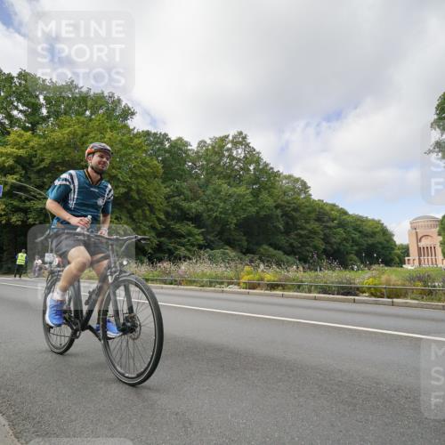 14.09.2025 - Stadtparktriathlon Michael Burmester http://msf.ph/oto/8892696 14.09.2025 11:20:26 Radfahren 772, 847, 853, 859, 872, 874, 1018 meine-sportfotos.de