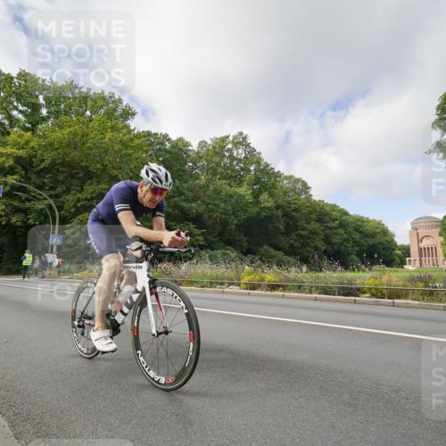 14.09.2025 - Stadtparktriathlon Michael Burmester http://msf.ph/oto/8892702 14.09.2025 11:20:40 Radfahren 838, 848, 861, 889, 897, 917, 938, 941, 1018 meine-sportfotos.de
