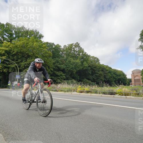 14.09.2025 - Stadtparktriathlon Michael Burmester http://msf.ph/oto/8892752 14.09.2025 11:22:39 Radfahren 857, 870, 875, 892, 901, 957, 958, 998 meine-sportfotos.de