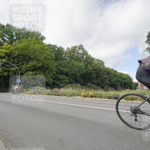 14.09.2025 - Stadtparktriathlon Michael Burmester http://msf.ph/oto/8892761 14.09.2025 11:22:52 Radfahren 831, 862, 870, 875, 918, 921, 948, 974, 1001, 1002 meine-sportfotos.de