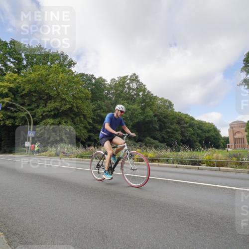 14.09.2025 - Stadtparktriathlon Michael Burmester http://msf.ph/oto/8892782 14.09.2025 11:23:44 Radfahren 849, 893, 936, 940, 943, 994, 1005, 1008 meine-sportfotos.de