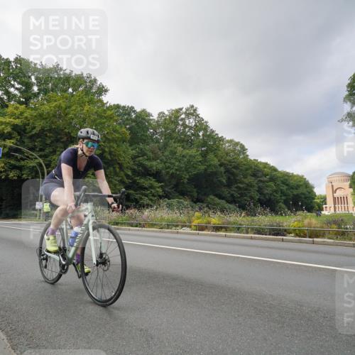 14.09.2025 - Stadtparktriathlon Michael Burmester http://msf.ph/oto/8892843 14.09.2025 11:26:29 Radfahren 846, 902, 926, 931, 934, 935, 976, 993, 1015 meine-sportfotos.de