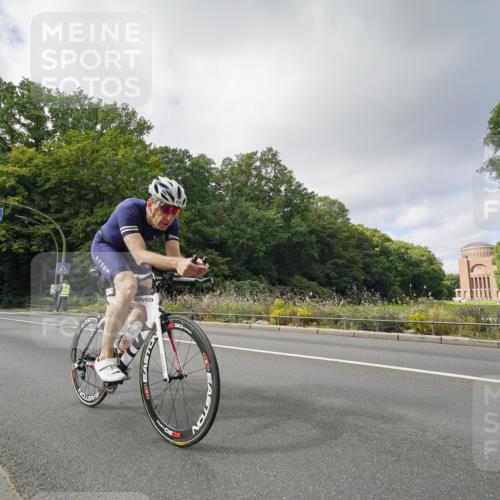 14.09.2025 - Stadtparktriathlon Michael Burmester http://msf.ph/oto/8892872 14.09.2025 11:27:40 Radfahren 841, 859, 889, 917, 944, 990, 1016, 1020 meine-sportfotos.de
