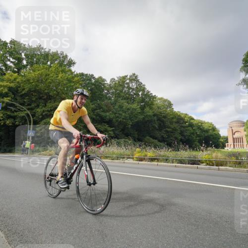 14.09.2025 - Stadtparktriathlon Michael Burmester http://msf.ph/oto/8892874 14.09.2025 11:27:42 Radfahren 833, 841, 859, 872, 889, 917, 944, 990, 1016, 1020 meine-sportfotos.de
