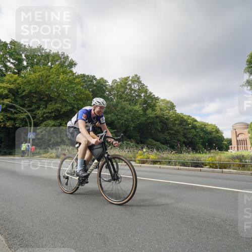14.09.2025 - Stadtparktriathlon Michael Burmester http://msf.ph/oto/8892880 14.09.2025 11:27:49 Radfahren 833, 853, 872, 890, 897, 944, 990, 1009, 1016, 1020 meine-sportfotos.de