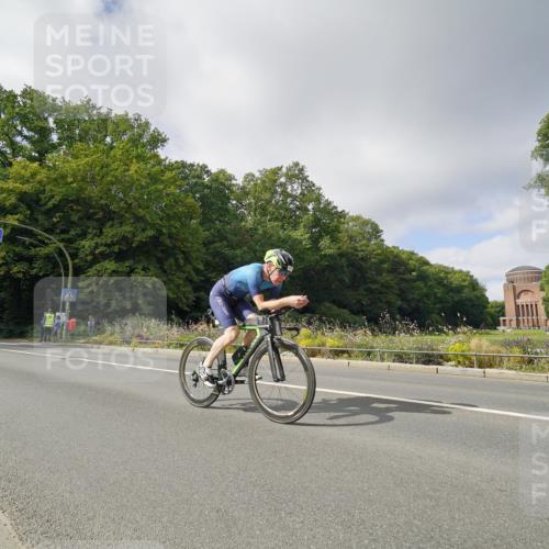 14.09.2025 - Stadtparktriathlon Michael Burmester http://msf.ph/oto/8892898 14.09.2025 11:28:43 Radfahren 871, 938, 989, 1018, 1019 meine-sportfotos.de