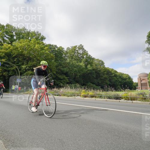 14.09.2025 - Stadtparktriathlon Michael Burmester http://msf.ph/oto/8892899 14.09.2025 11:28:46 Radfahren 871, 938, 973, 984, 989, 1018, 1019 meine-sportfotos.de