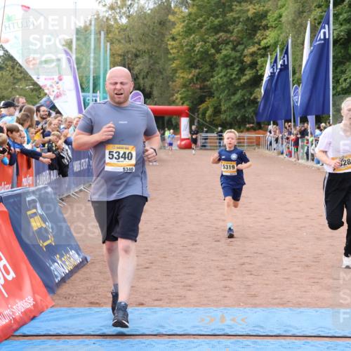 14.09.2025 - Airport Race Strokosch-Dieckow http://msf.ph/oto/8892910 14.09.2025 12:02:58 Ziel 527, 5108, 5319, 5328, 5340 meine-sportfotos.de