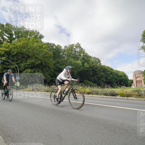 14.09.2025 - Stadtparktriathlon Michael Burmester http://msf.ph/oto/8892915 14.09.2025 11:29:52 Radfahren 873, 891, 981 meine-sportfotos.de