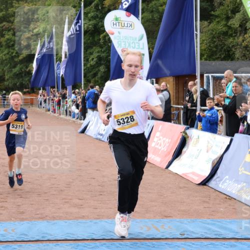 14.09.2025 - Airport Race Strokosch-Dieckow http://msf.ph/oto/8892917 14.09.2025 12:02:58 Ziel 527, 5108, 5319, 5328, 5340 meine-sportfotos.de