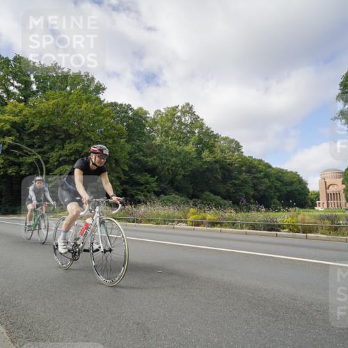 14.09.2025 - Stadtparktriathlon Michael Burmester http://msf.ph/oto/8892940 14.09.2025 11:31:00 Radfahren 862, 882, 929, 945, 957, 964, 987 meine-sportfotos.de