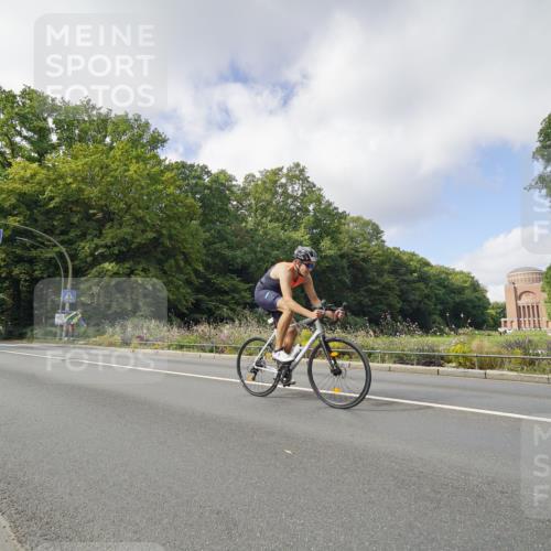 14.09.2025 - Stadtparktriathlon Michael Burmester http://msf.ph/oto/8893065 14.09.2025 11:36:32 Radfahren 1101, 1109, 1112, 1115 meine-sportfotos.de