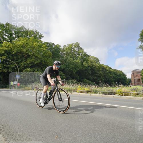 14.09.2025 - Stadtparktriathlon Michael Burmester http://msf.ph/oto/8893126 14.09.2025 11:38:58 Radfahren 855, 998, 1019, 1025, 1086, 1099 meine-sportfotos.de