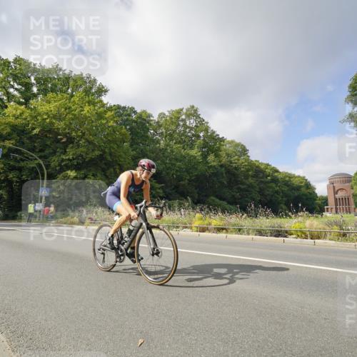 14.09.2025 - Stadtparktriathlon Michael Burmester http://msf.ph/oto/8893142 14.09.2025 11:39:31 Radfahren 940, 960, 1031, 1058, 1073, 1088, 1110 meine-sportfotos.de