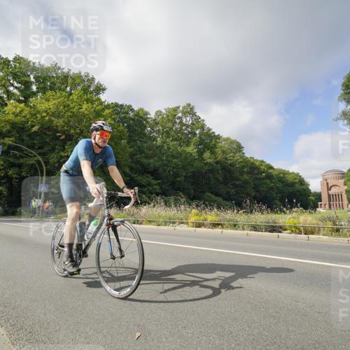 14.09.2025 - Stadtparktriathlon Michael Burmester http://msf.ph/oto/8893146 14.09.2025 11:39:41 Radfahren 1063, 1088, 1095, 1108, 1120 meine-sportfotos.de