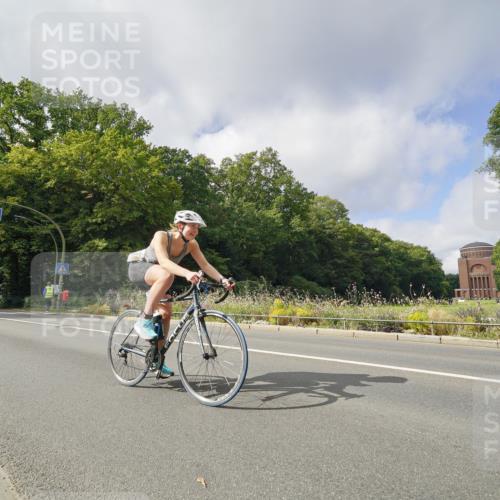 14.09.2025 - Stadtparktriathlon Michael Burmester http://msf.ph/oto/8893171 14.09.2025 11:40:39 Radfahren 857, 948, 950, 966, 967, 1007, 1089, 1116 meine-sportfotos.de
