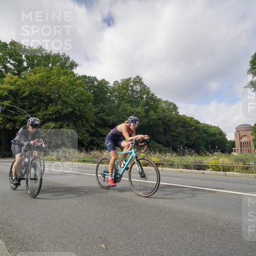 14.09.2025 - Stadtparktriathlon Michael Burmester http://msf.ph/oto/8893200 14.09.2025 11:41:58 Radfahren 936, 970, 974, 1015, 1061, 1068, 1082 meine-sportfotos.de