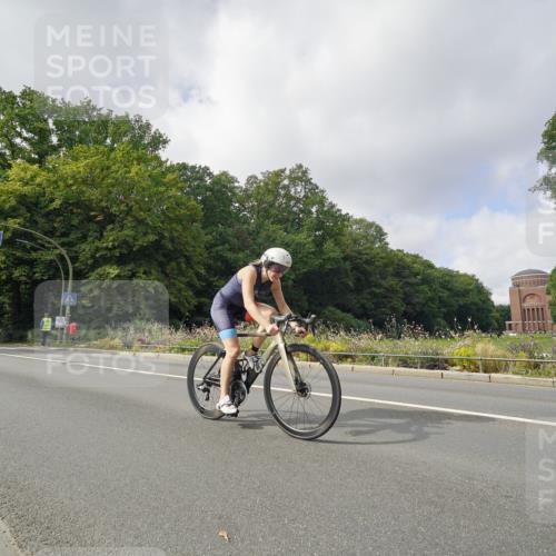 14.09.2025 - Stadtparktriathlon Michael Burmester http://msf.ph/oto/8893216 14.09.2025 11:42:28 Radfahren 934, 935, 962, 969, 979, 1011, 1012, 1023, 1066, 1076, 1092 meine-sportfotos.de
