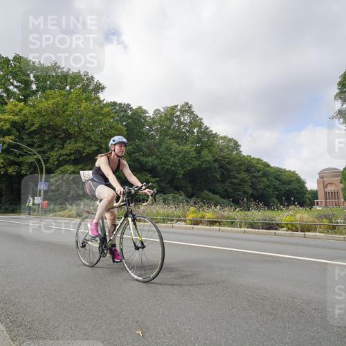14.09.2025 - Stadtparktriathlon Michael Burmester http://msf.ph/oto/8893235 14.09.2025 11:42:47 Radfahren 824, 926, 990, 1000, 1017, 1072, 1075, 1094, 1103, 1113 meine-sportfotos.de