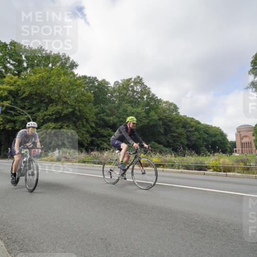 14.09.2025 - Stadtparktriathlon Michael Burmester http://msf.ph/oto/8893249 14.09.2025 11:43:02 Radfahren 789, 941, 976, 1008, 1029, 1055, 1057, 1119 meine-sportfotos.de