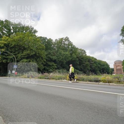 14.09.2025 - Stadtparktriathlon Michael Burmester http://msf.ph/oto/8893278 14.09.2025 11:44:21 Radfahren 1026, 1040, 1085, 1115 meine-sportfotos.de