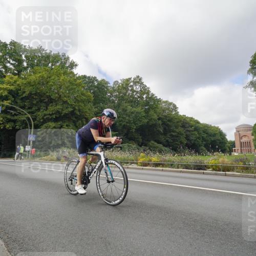 14.09.2025 - Stadtparktriathlon Michael Burmester http://msf.ph/oto/8893325 14.09.2025 11:46:25 Radfahren 943, 1046, 1062, 1065, 1086 meine-sportfotos.de