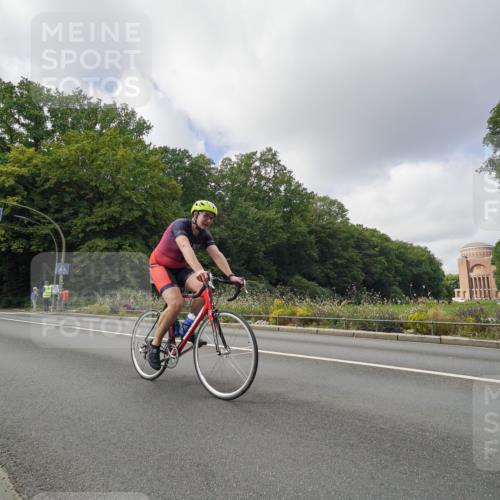 14.09.2025 - Stadtparktriathlon Michael Burmester http://msf.ph/oto/8893332 14.09.2025 11:46:41 Radfahren 939, 1025, 1031, 1058, 1063, 1087 meine-sportfotos.de