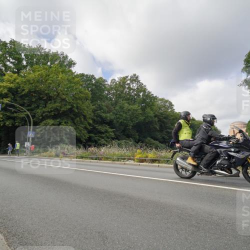 14.09.2025 - Stadtparktriathlon Michael Burmester http://msf.ph/oto/8893335 14.09.2025 11:46:48 Radfahren 984, 1025, 1063, 1087 meine-sportfotos.de