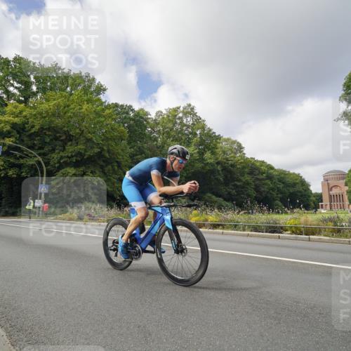 14.09.2025 - Stadtparktriathlon Michael Burmester http://msf.ph/oto/8893355 14.09.2025 11:47:25 Radfahren 1036, 1095, 1108 meine-sportfotos.de