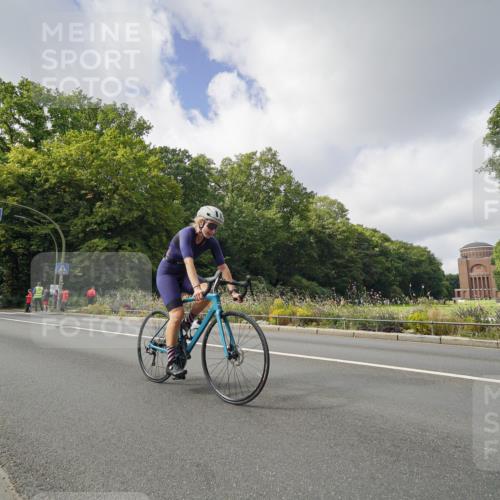14.09.2025 - Stadtparktriathlon Michael Burmester http://msf.ph/oto/8893370 14.09.2025 11:48:15 Radfahren 927, 960, 968, 1006, 1035, 1041, 1088 meine-sportfotos.de