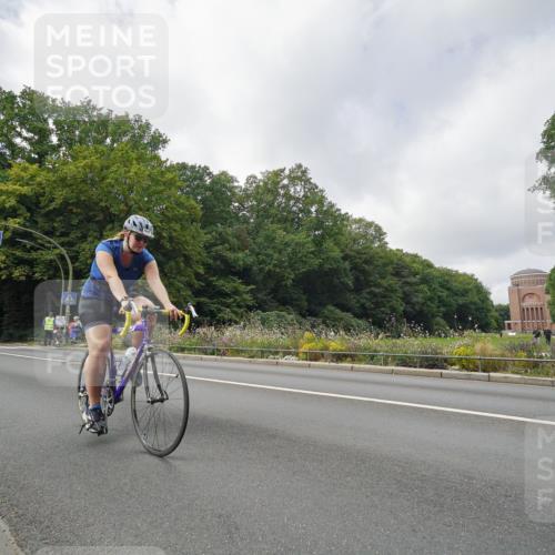 14.09.2025 - Stadtparktriathlon Michael Burmester http://msf.ph/oto/8893424 14.09.2025 11:50:09 Radfahren 935, 958, 969, 978, 979, 1075, 1077, 1084, 1103, 1121 meine-sportfotos.de