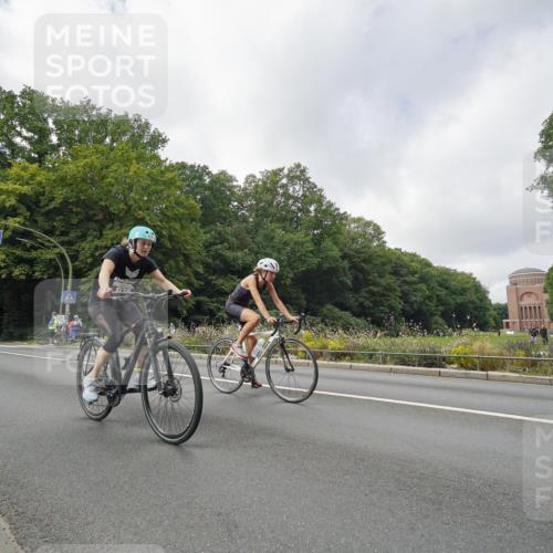 14.09.2025 - Stadtparktriathlon Michael Burmester http://msf.ph/oto/8893428 14.09.2025 11:50:14 Radfahren 934, 935, 958, 969, 978, 1075, 1077 meine-sportfotos.de