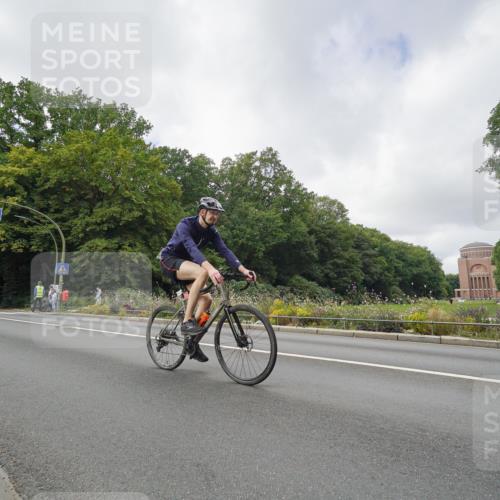 14.09.2025 - Stadtparktriathlon Michael Burmester http://msf.ph/oto/8893441 14.09.2025 11:50:52 Radfahren 936, 980, 1026, 1027, 1029, 1059, 1112 meine-sportfotos.de