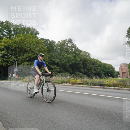 14.09.2025 - Stadtparktriathlon Michael Burmester http://msf.ph/oto/8893466 14.09.2025 11:51:28 Radfahren 994, 1040, 1043, 1057, 1080, 1083 meine-sportfotos.de