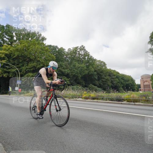14.09.2025 - Stadtparktriathlon Michael Burmester http://msf.ph/oto/8893486 14.09.2025 11:52:26 Radfahren 932, 982, 989, 1020, 1054, 1078, 1094, 1107 meine-sportfotos.de