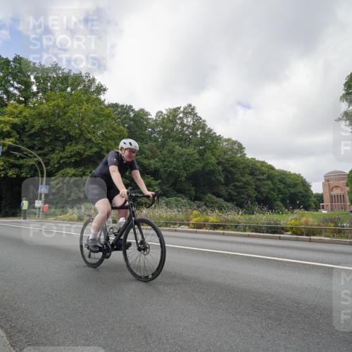 14.09.2025 - Stadtparktriathlon Michael Burmester http://msf.ph/oto/8893488 14.09.2025 11:52:29 Radfahren 982, 989, 1054, 1067, 1107, 1117 meine-sportfotos.de